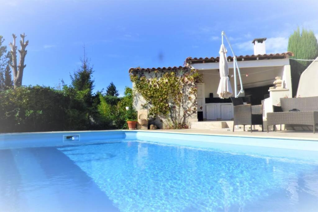 Ibis - Villa Avec Piscine, Jardin Et Parking Arles Exterior foto