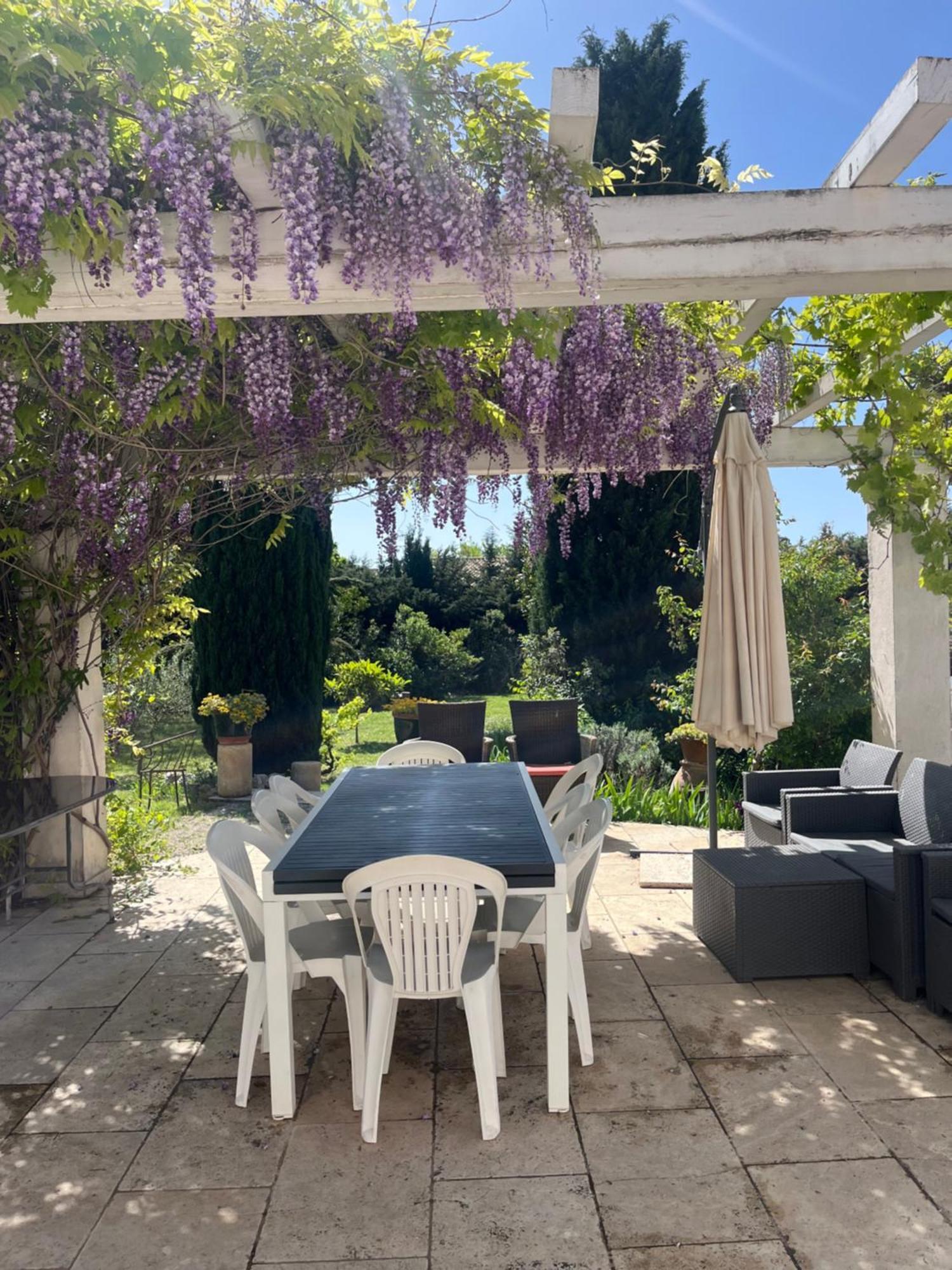 Ibis - Villa Avec Piscine, Jardin Et Parking Arles Exterior foto